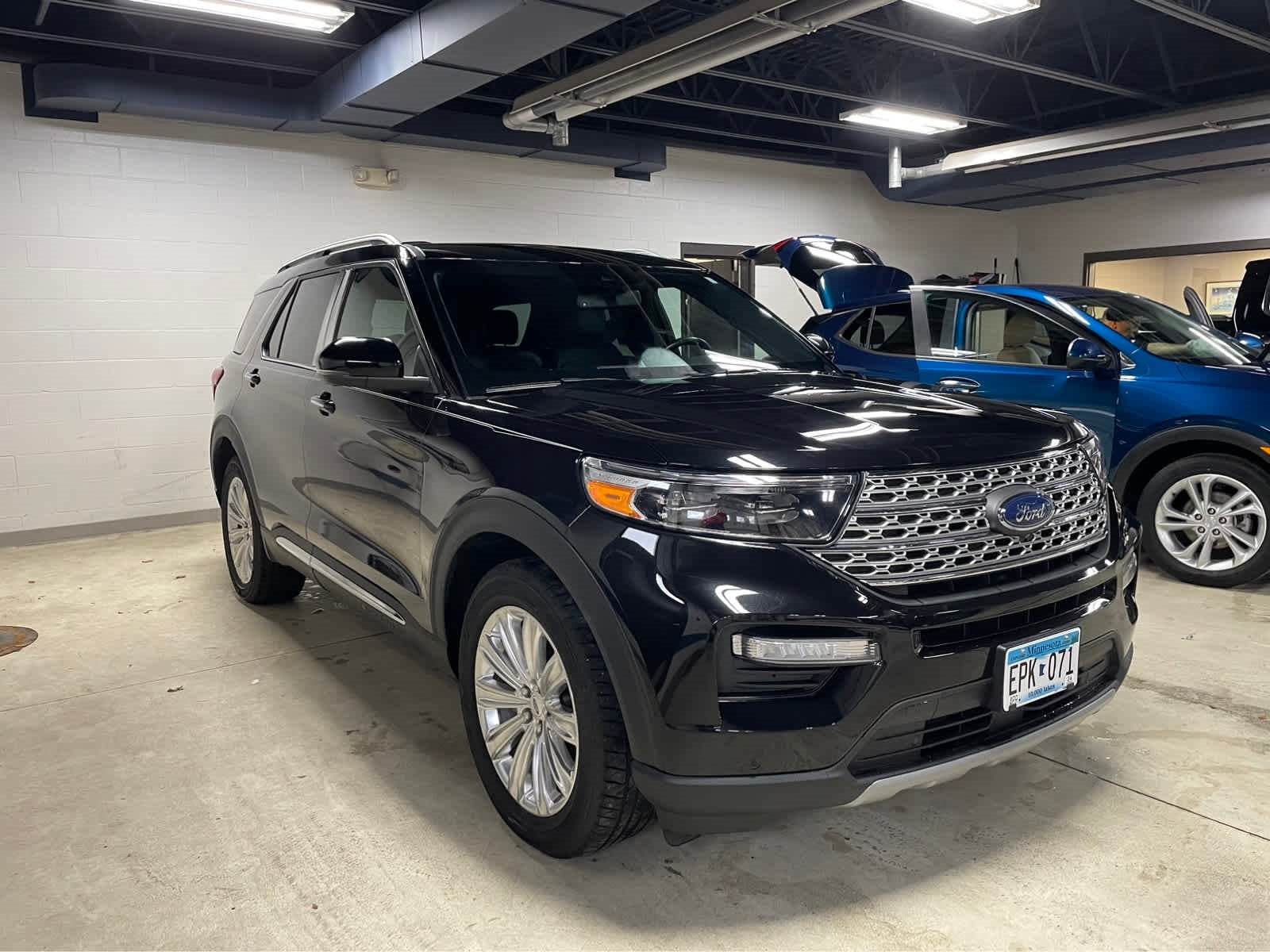 Used 2020 Ford Explorer Limited with VIN 1FMSK8FH3LGB21823 for sale in New Ulm, Minnesota