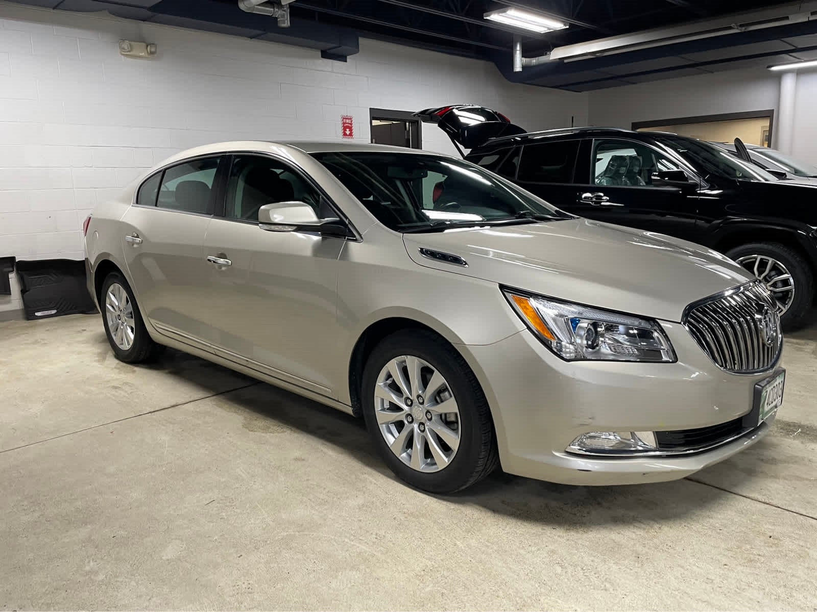 Used 2016 Buick LaCrosse Leather with VIN 1G4GB5GR1GF163608 for sale in New Ulm, Minnesota