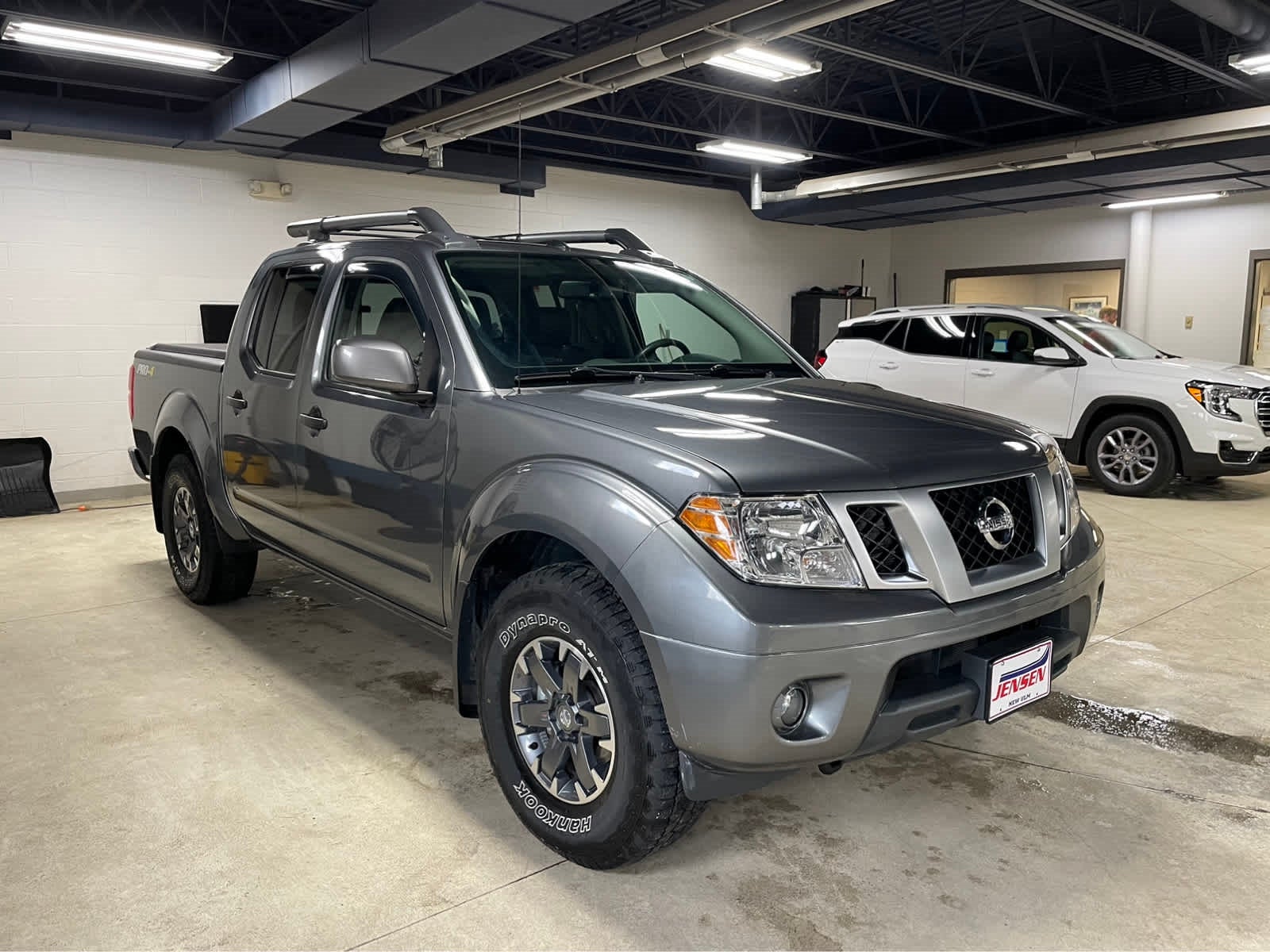 Used 2020 Nissan Frontier PRO-4X with VIN 1N6ED0EB0LN705809 for sale in New Ulm, Minnesota